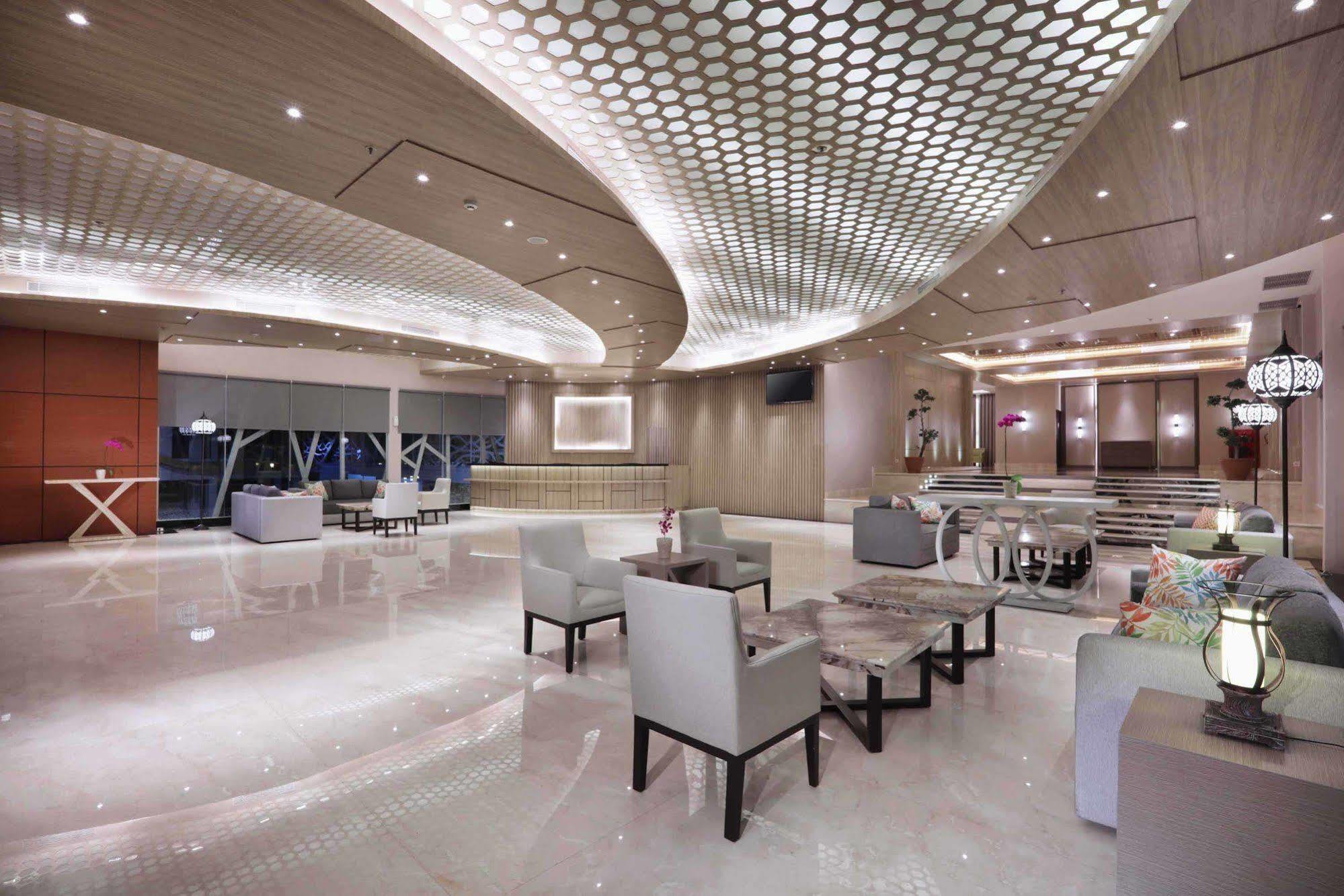 Hotel Harper Perintis By Aston Makasar Zewnętrze zdjęcie